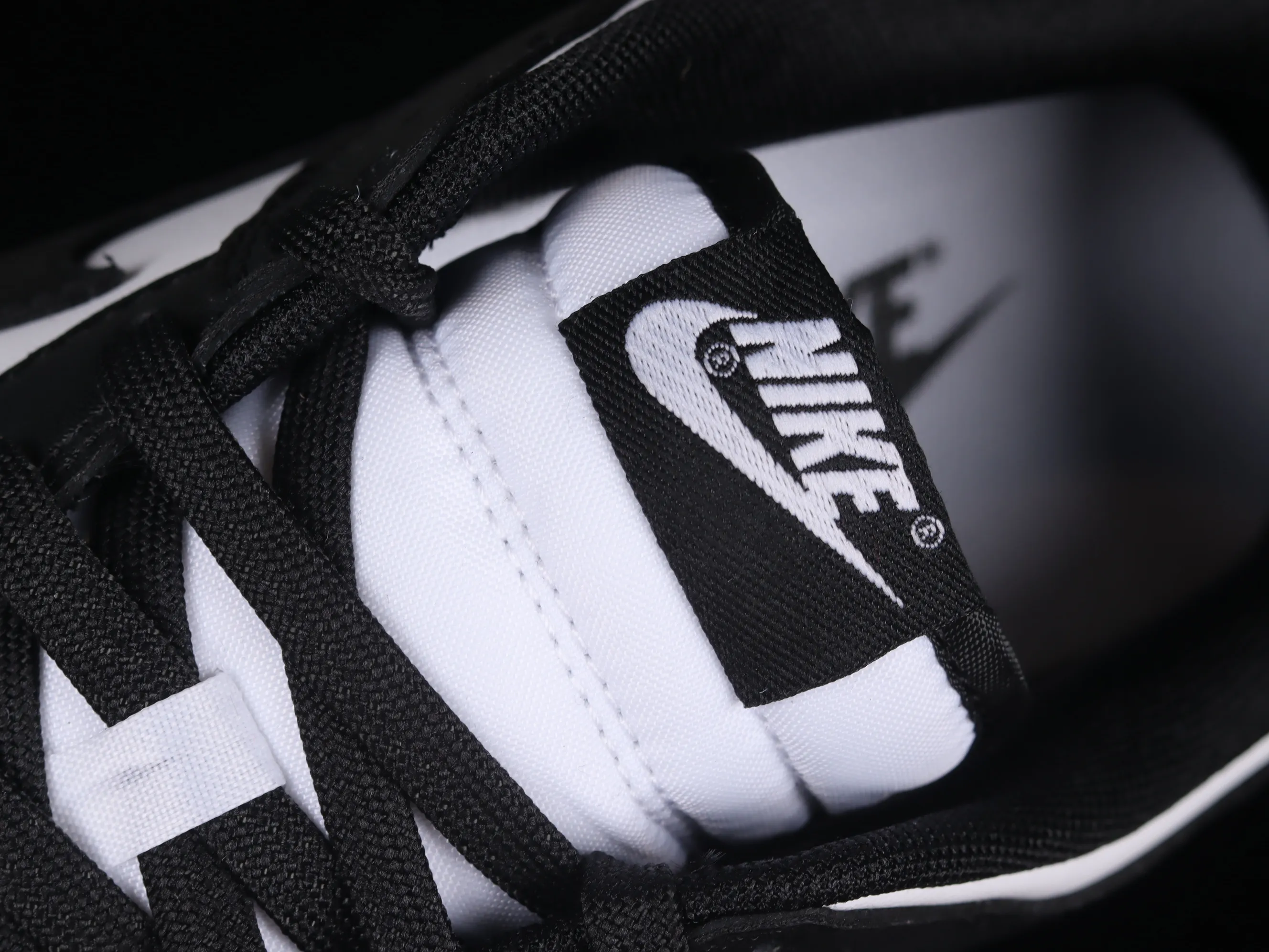 All categories Nk SB Dunk series Nk SB Dunk Low low-top sneakers G version Nk SB Dunk Low black and white panda SB smashed backboard fashion casual sneakers DD1391-100